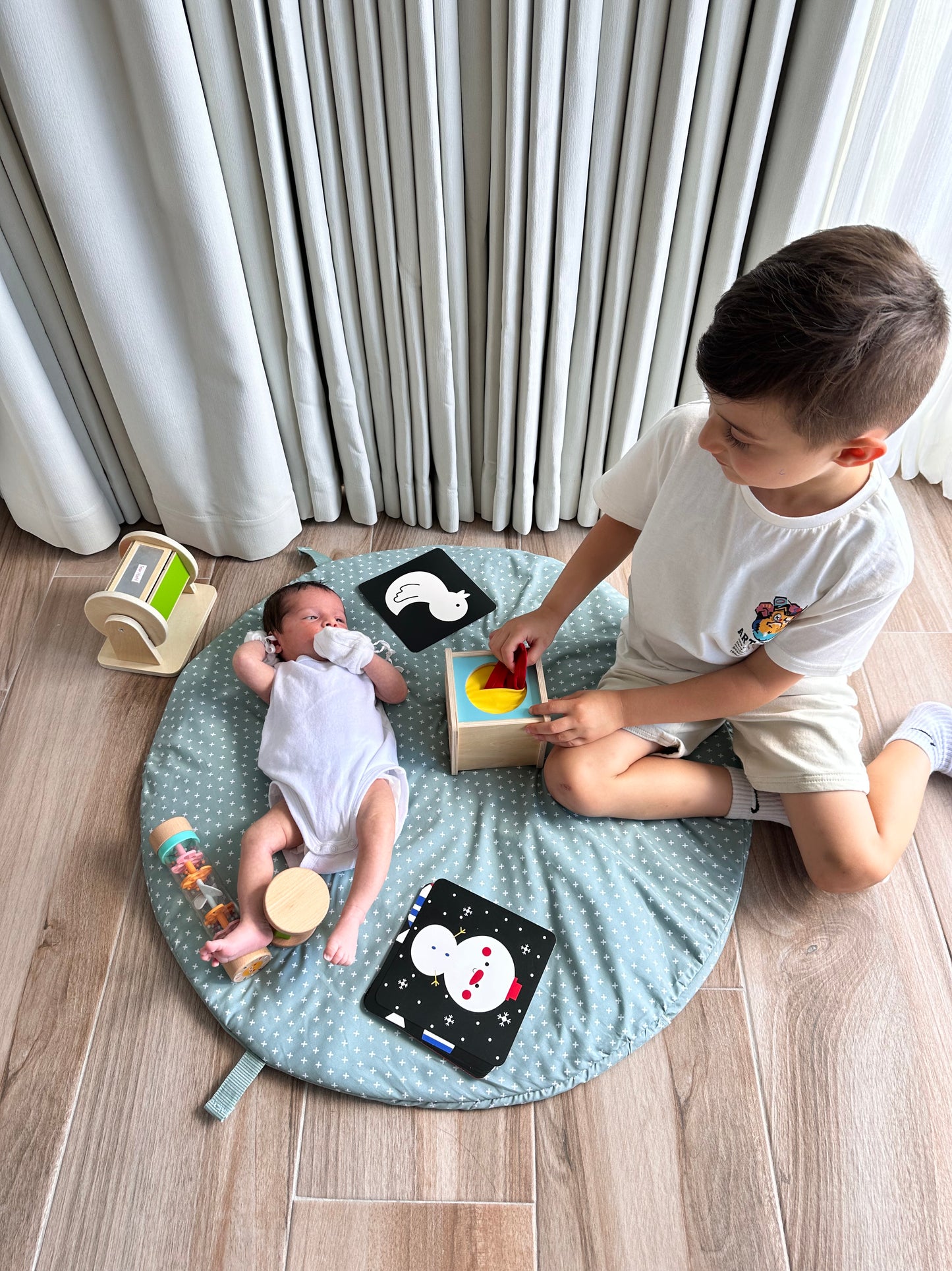 Educational Toy Bundle 0 to 6 months - The Tui Bundle
